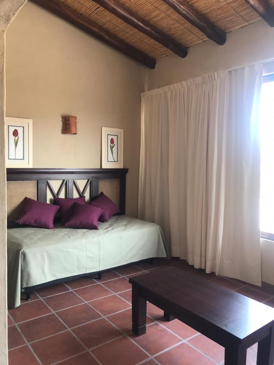 Hotel Castillos De Кафаяте Екстериор снимка